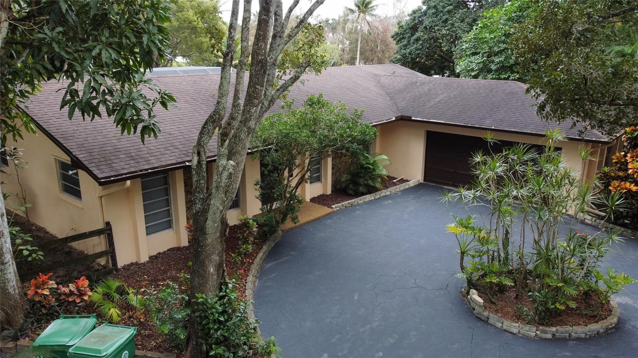 10800 SW 40th Court, Davie, FL 33328 — photo 3 of 35