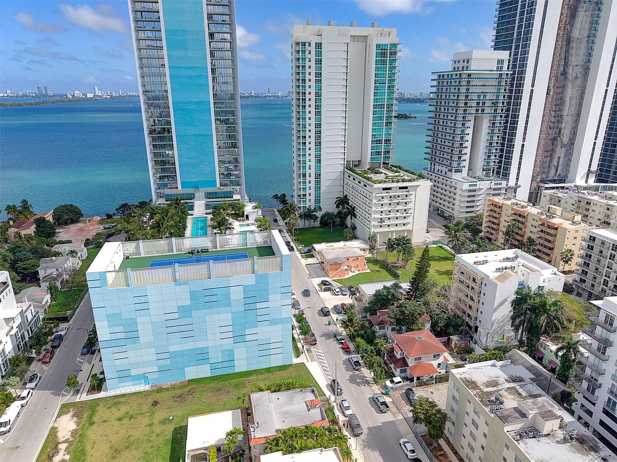 471 NE 25th Street 503, Miami, FL 33137 — photo 2 of 29