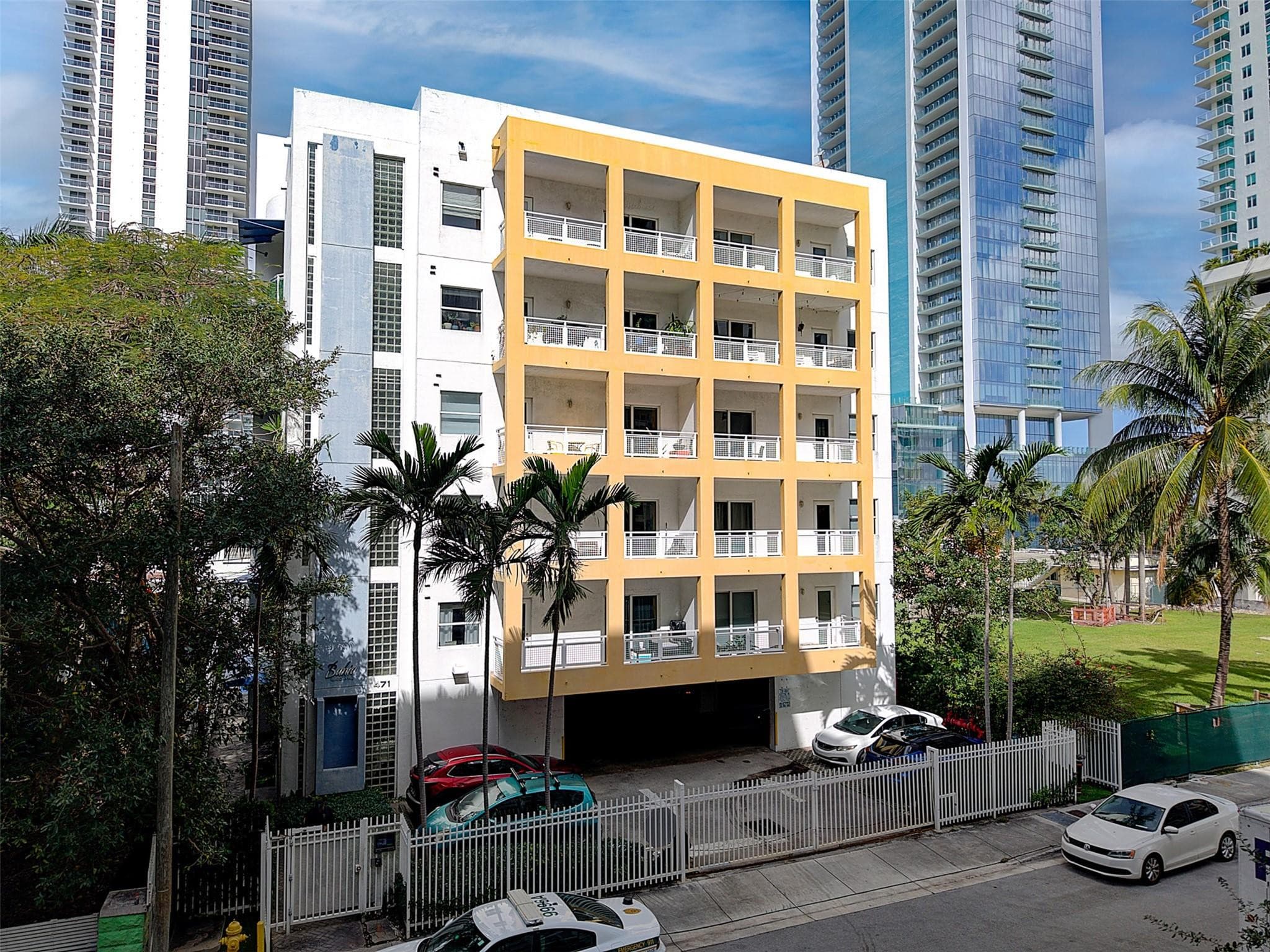 471 NE 25th Street 503, Miami, FL 33137 — photo 4 of 29