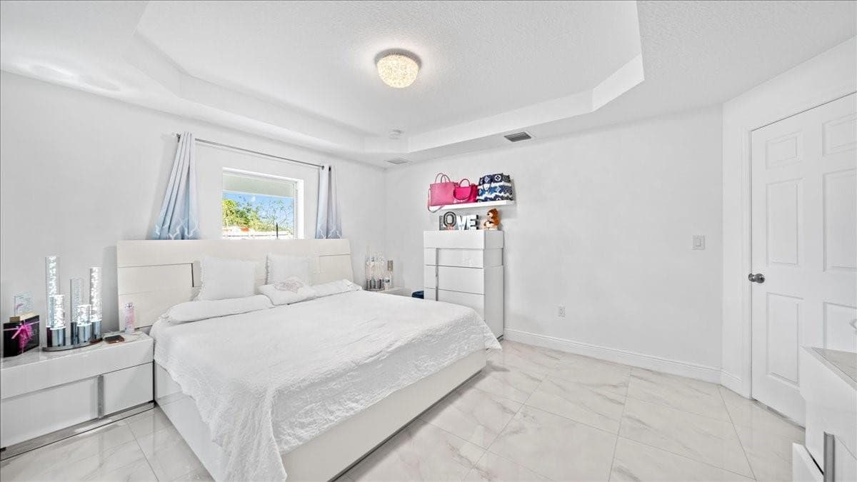 4317 Vicliff Road, West Palm Beach, FL 33406 — photo 6 of 37