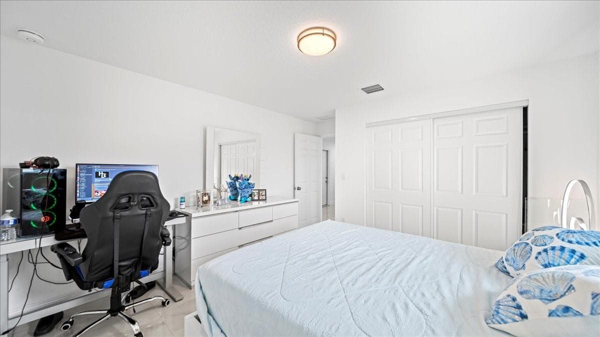 4317 Vicliff Road, West Palm Beach, FL 33406 — photo 13 of 37