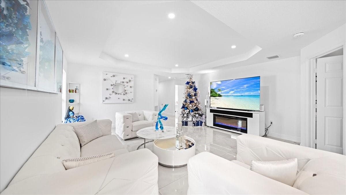 4317 Vicliff Road, West Palm Beach, FL 33406 — photo 19 of 37