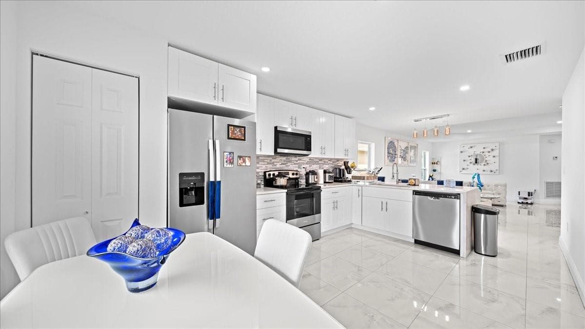 4317 Vicliff Road, West Palm Beach, FL 33406 — photo 21 of 37