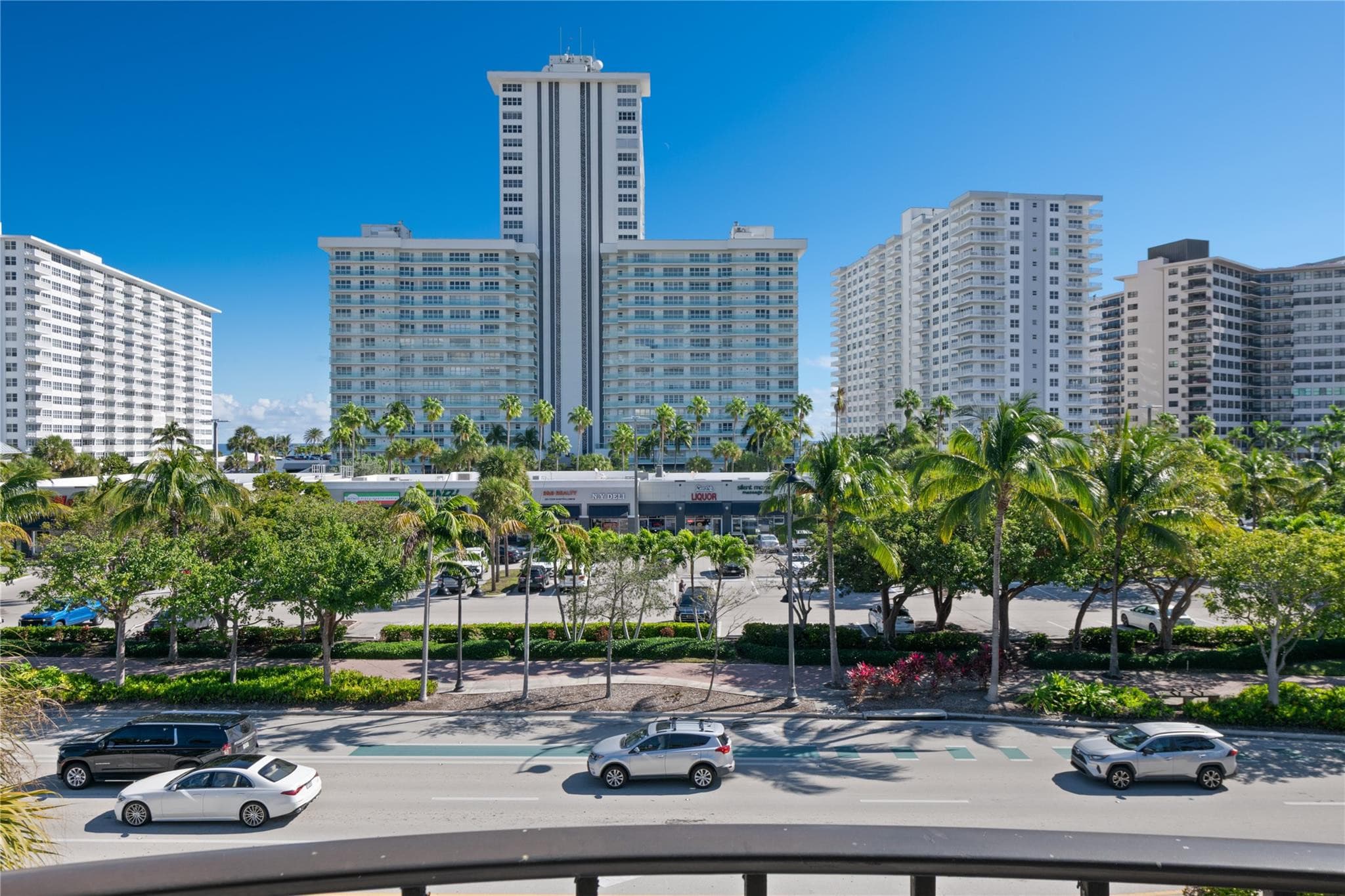 3909 N Ocean Boulevard 409, Fort Lauderdale, FL 33308 — photo 4 of 28