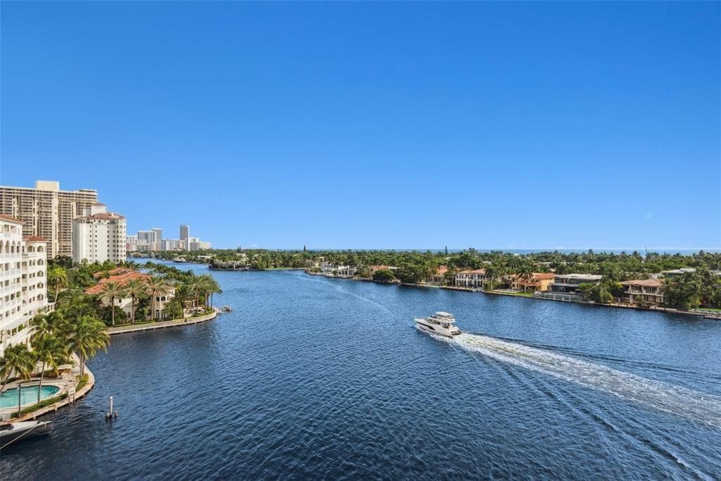 19707 Turnberry Way 9J, Aventura, FL 33180 — photo 3 of 36