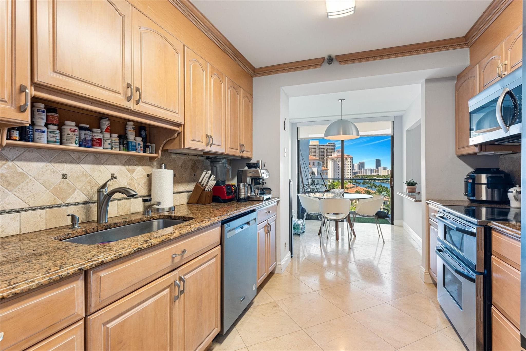 19707 Turnberry Way 9J, Aventura, FL 33180 — photo 13 of 36