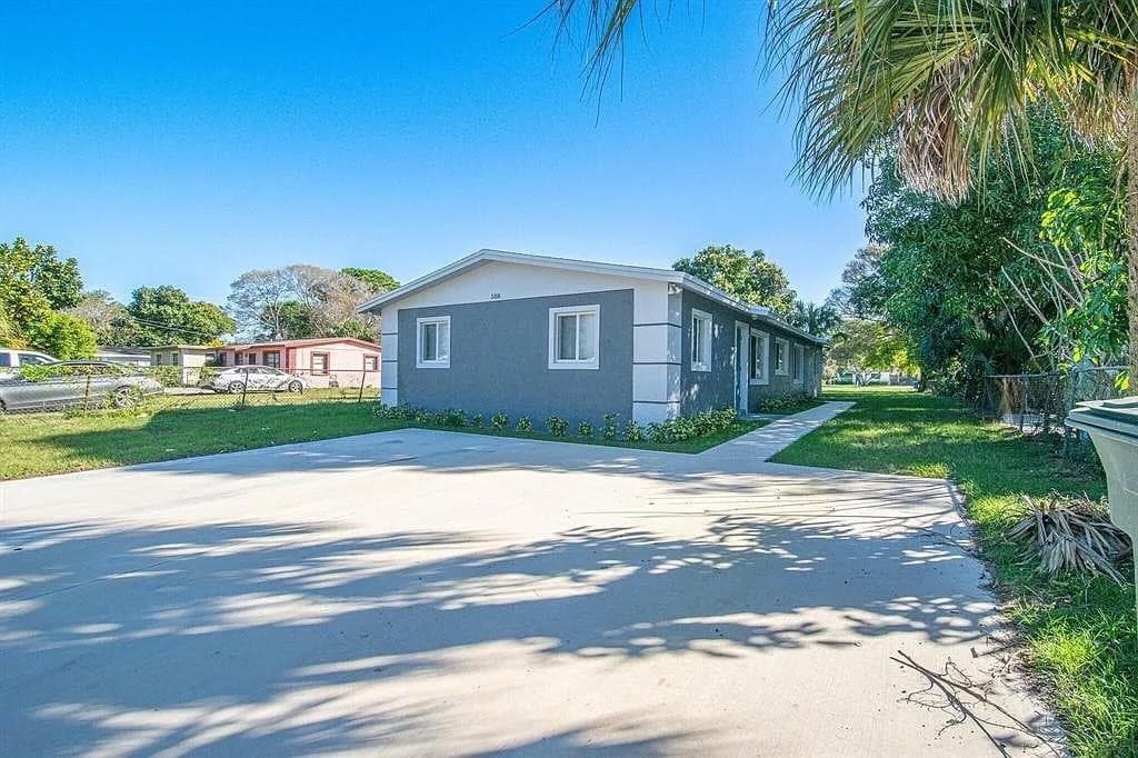 508 N 23rd Street, Fort Pierce, FL 34950 — photo 1 of 13