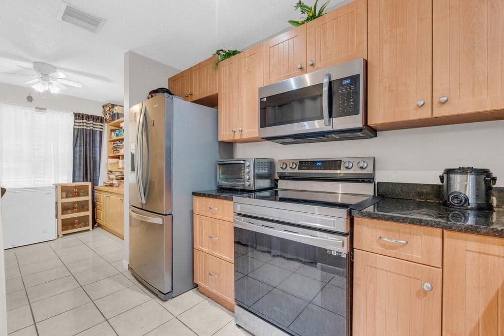3611 NW 122nd Terrace 3611, Sunrise, FL 33323 — photo 4 of 61