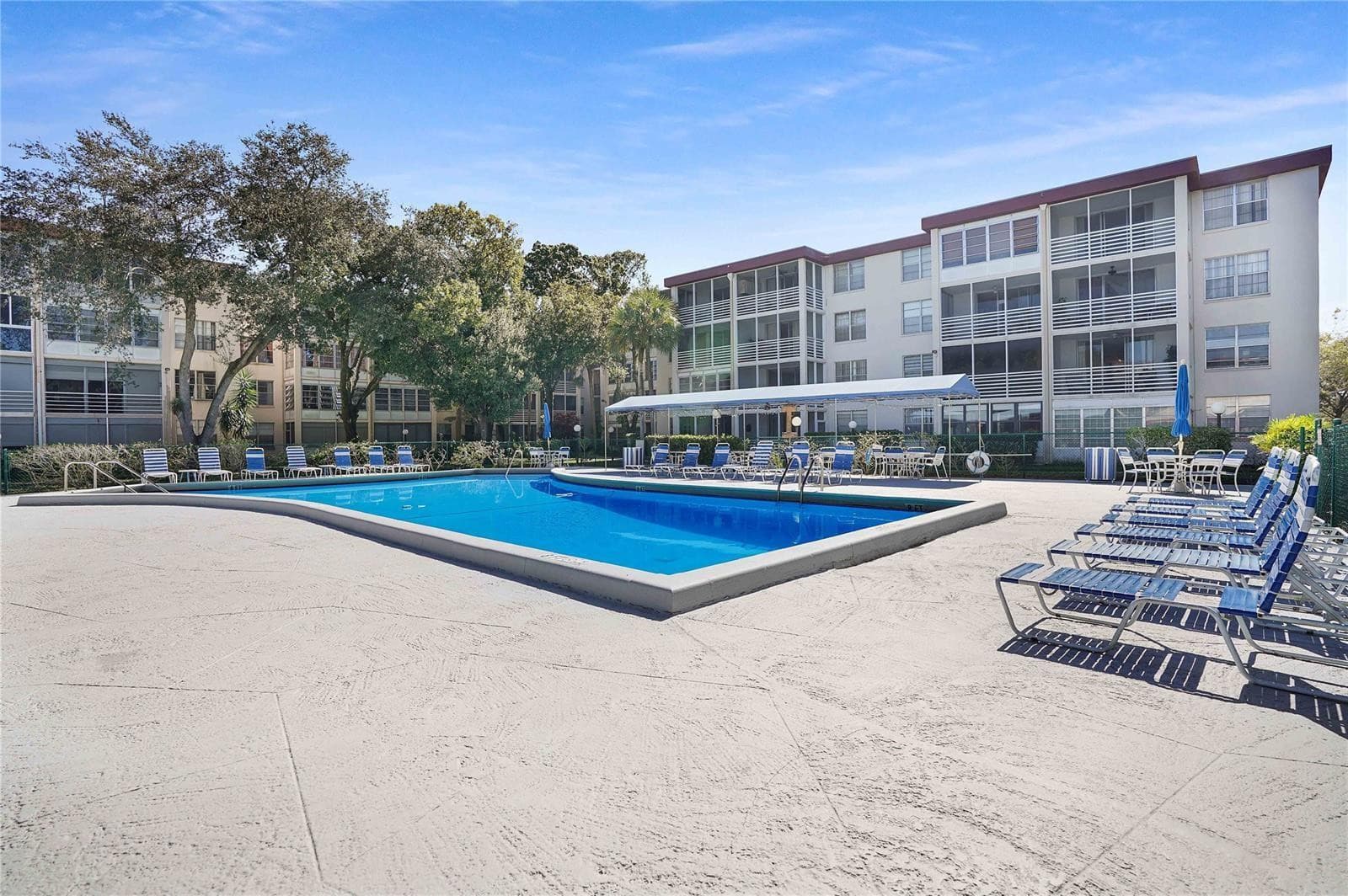 2650 NW 49th Avenue 320, Lauderdale Lakes, FL 33313 — photo 15 of 46
