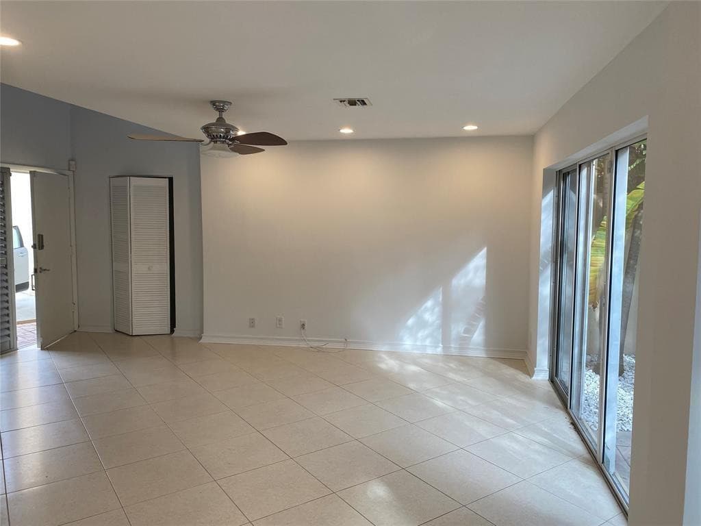 101 SE 15th Avenue E, Fort Lauderdale, FL 33301 — photo 6 of 24
