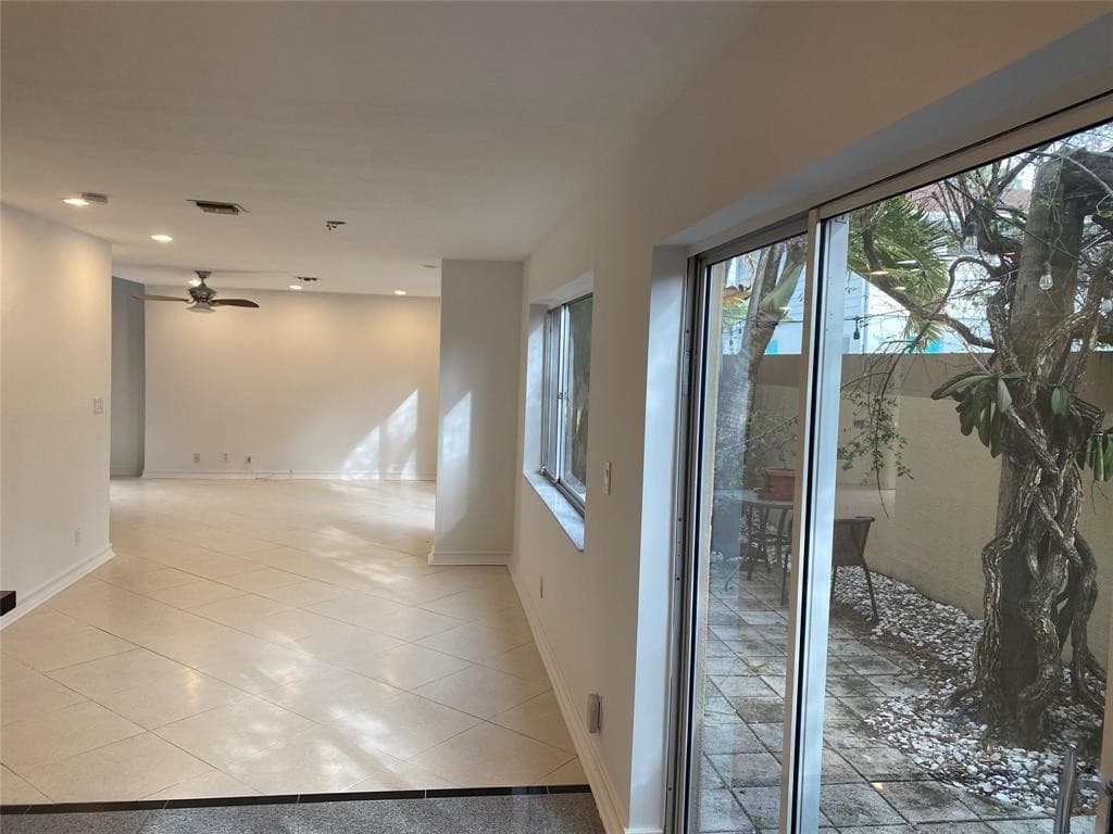 101 SE 15th Avenue E, Fort Lauderdale, FL 33301 — photo 17 of 24