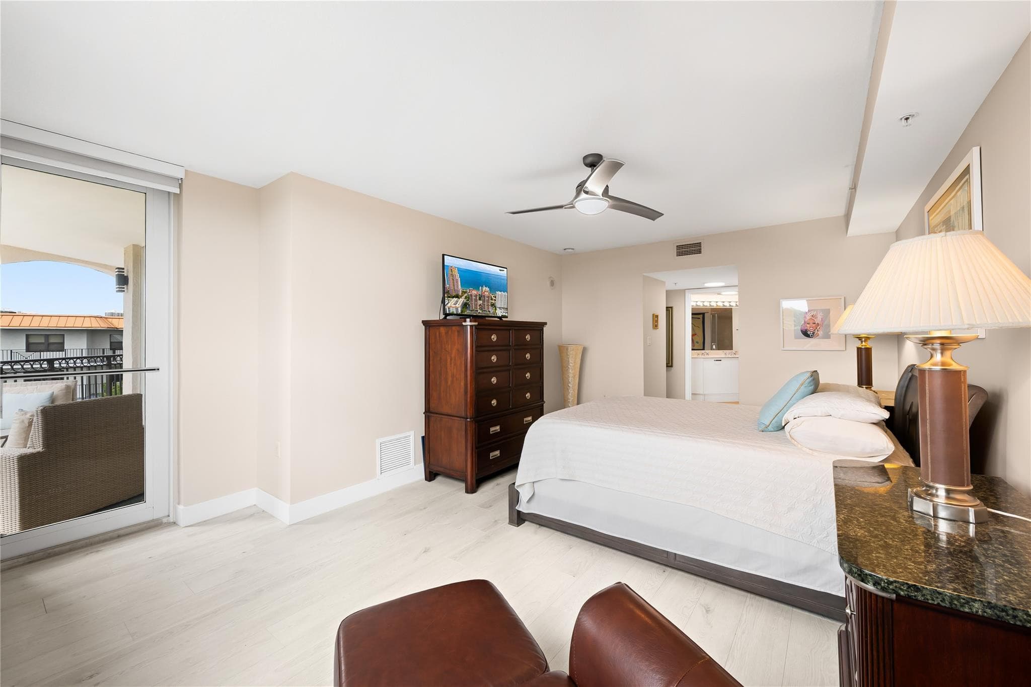 2011 N Ocean Boulevard 504, Fort Lauderdale, FL 33305 — photo 23 of 61