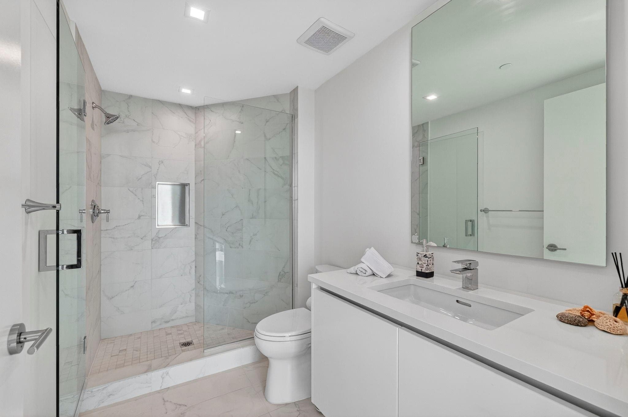 730 N Ocean Boulevard 1204, Pompano Beach, FL 33062 — photo 31 of 46