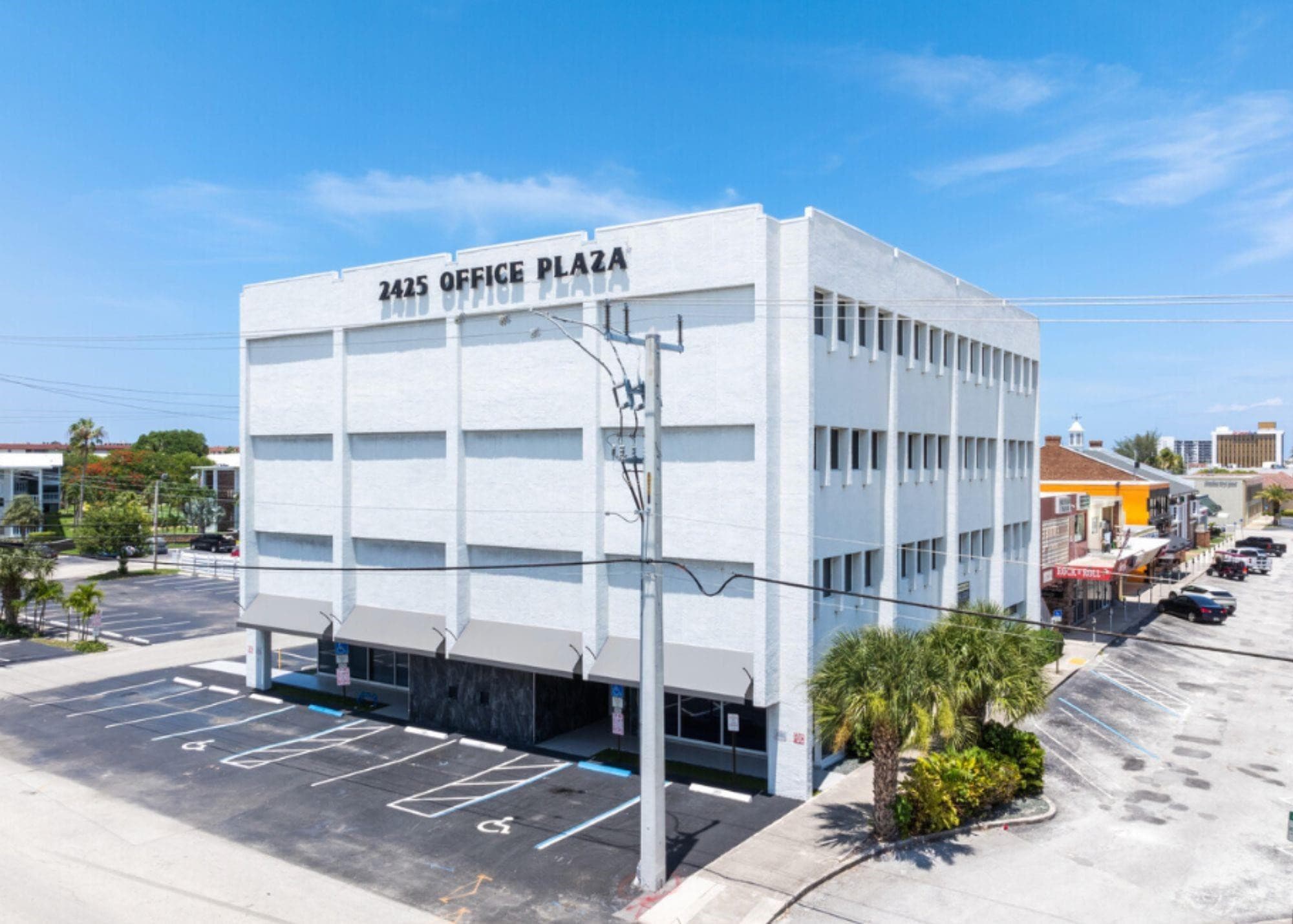 2425 50th Street 403, Fort Lauderdale, FL 33308 — photo 1 of 7