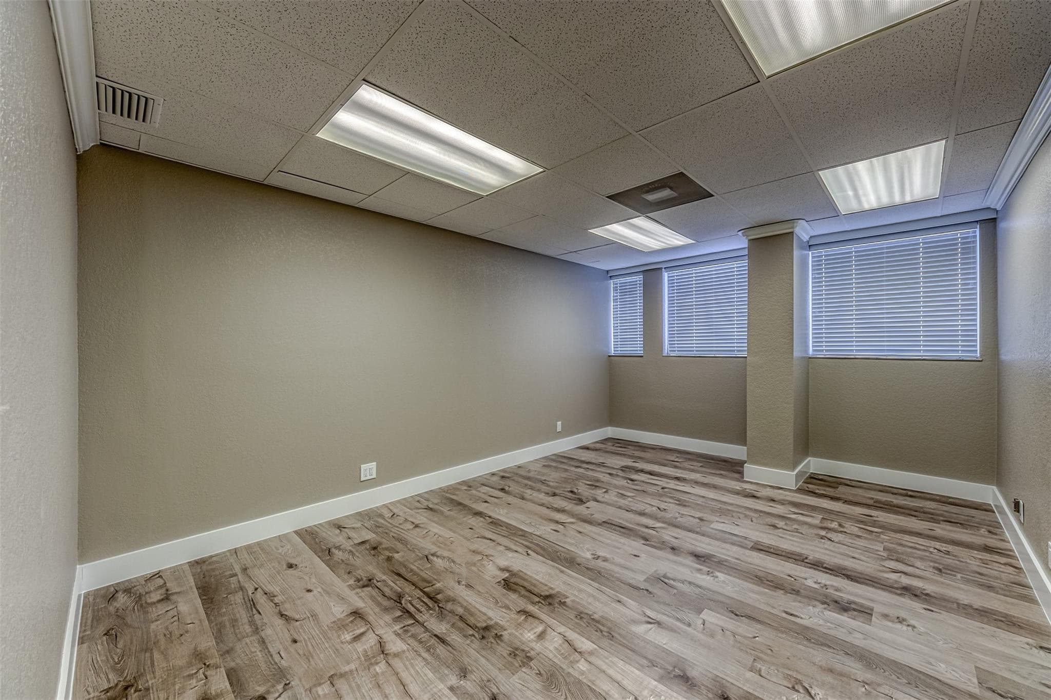 2425 50th Street 400, Fort Lauderdale, FL 33308 — photo 13 of 15