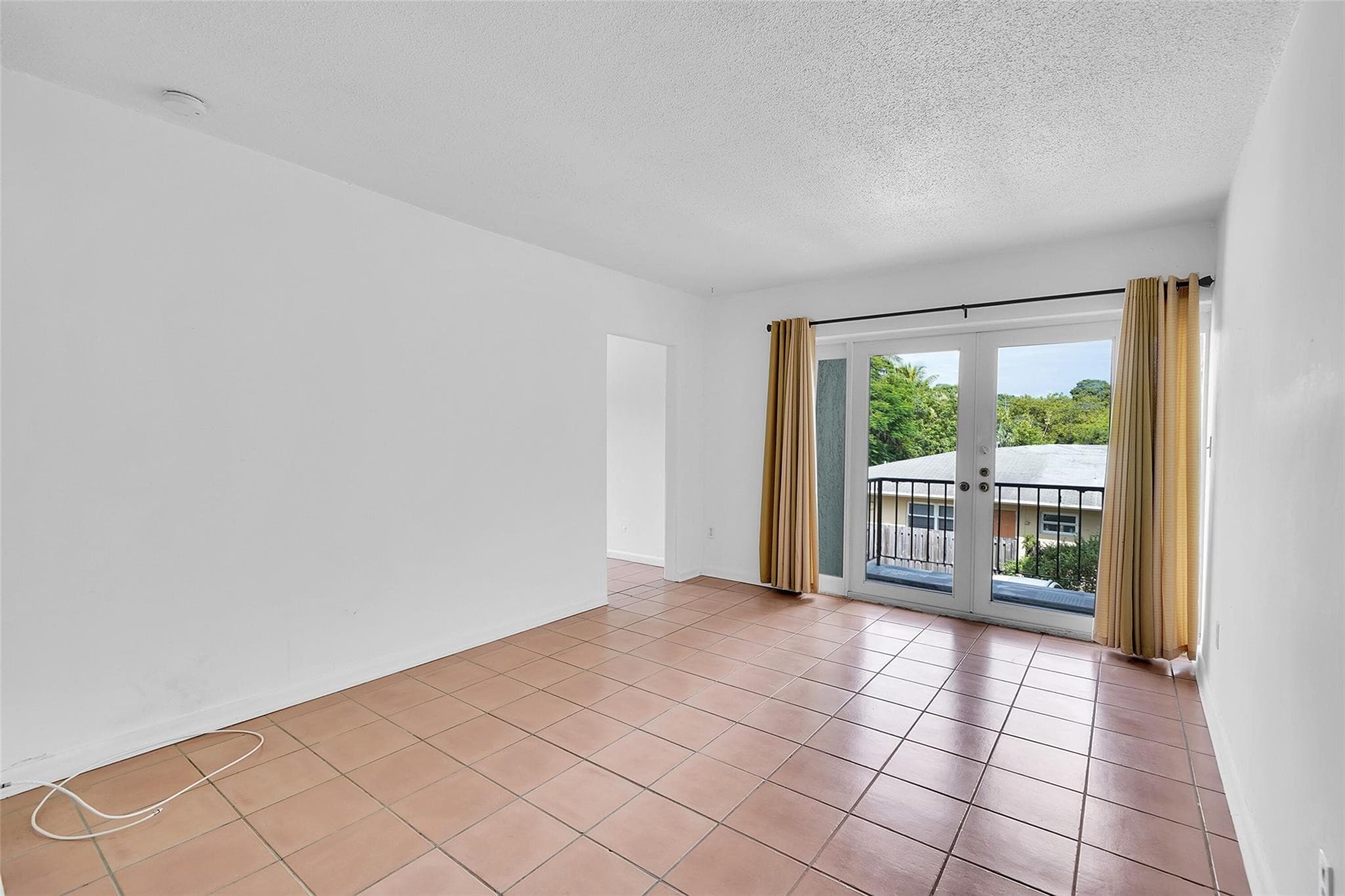 1005 SW 15th Avenue 10, Fort Lauderdale, FL 33312 — photo 7 of 26