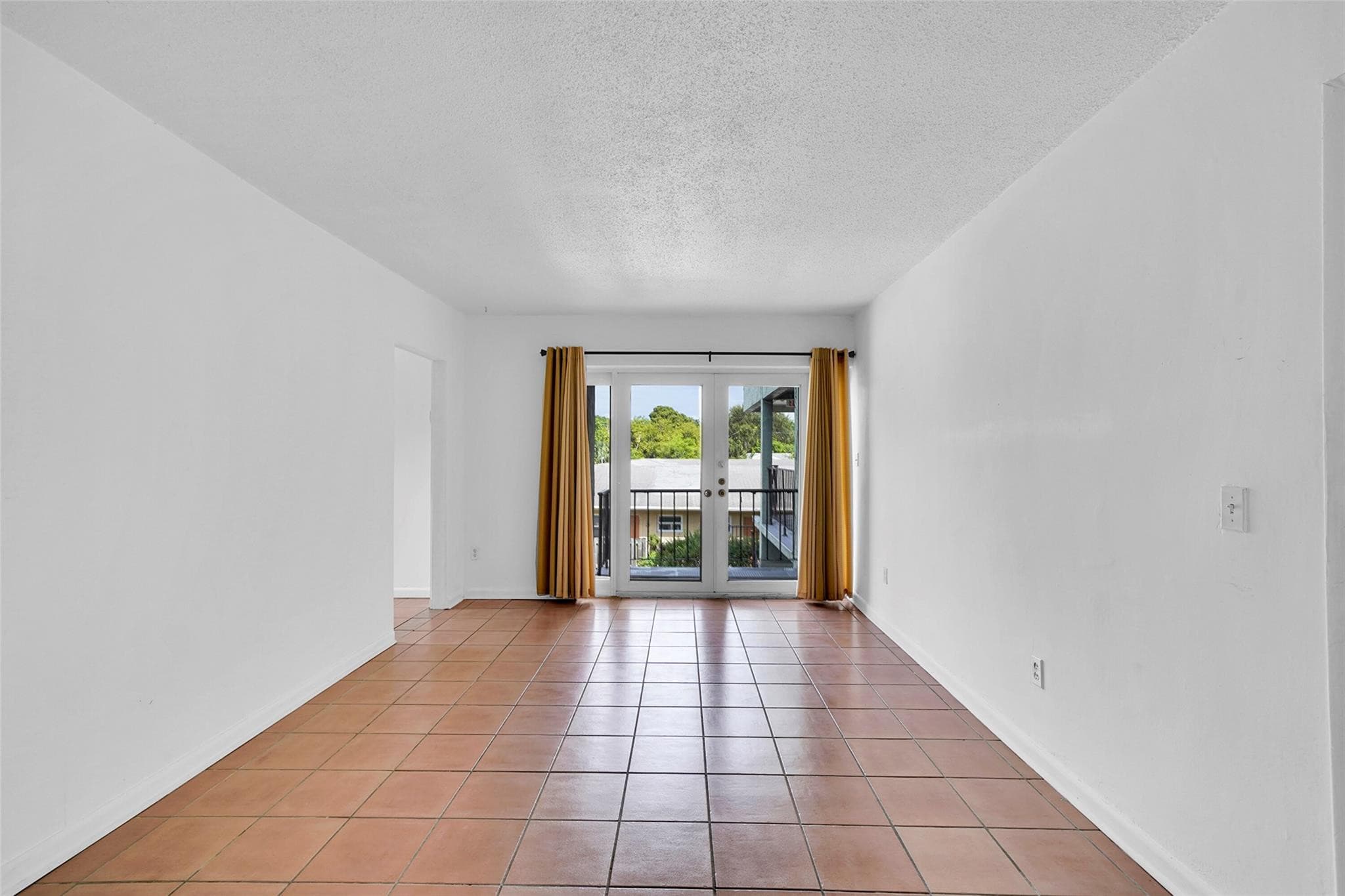 1005 SW 15th Avenue 10, Fort Lauderdale, FL 33312 — photo 10 of 26