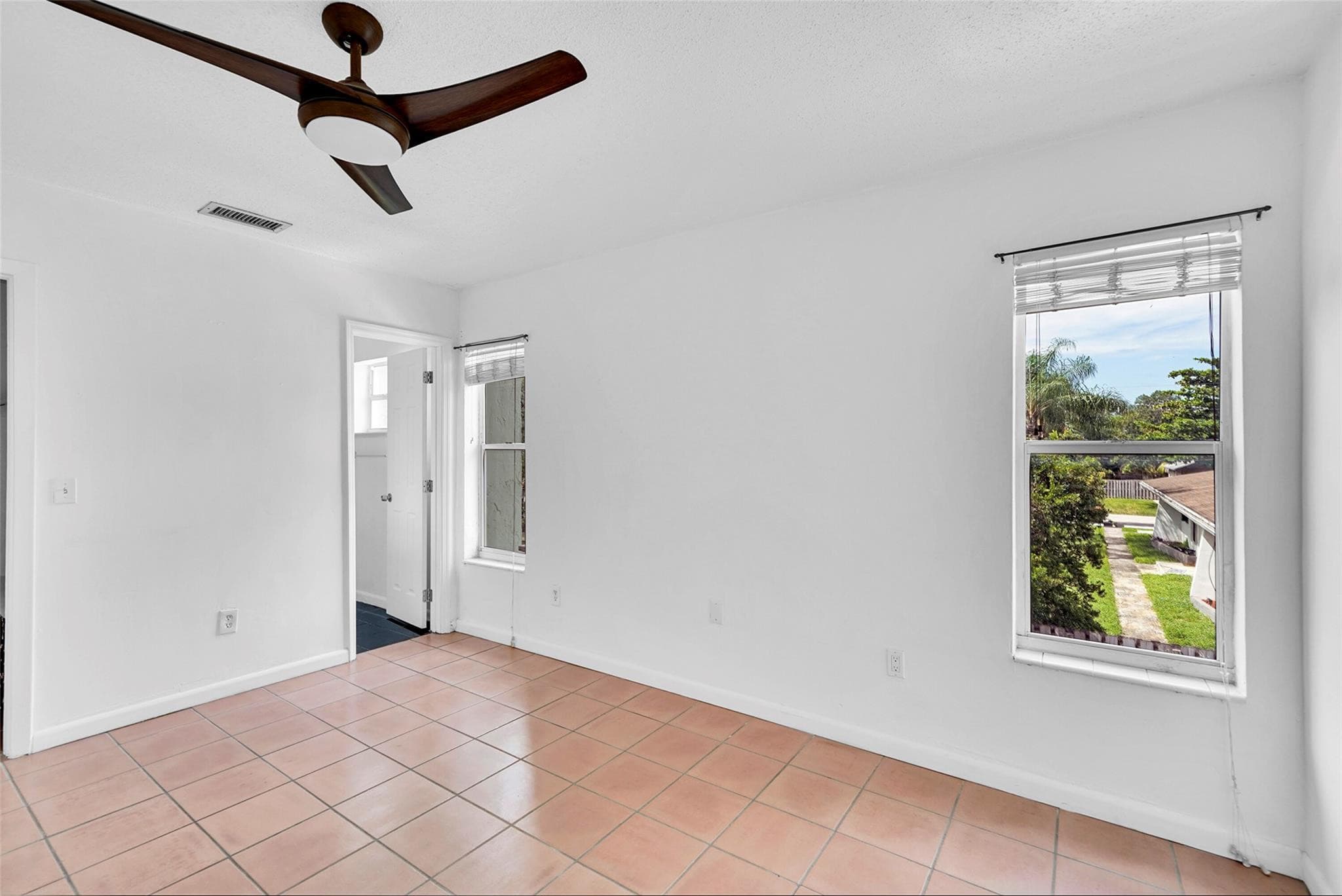 1005 SW 15th Avenue 10, Fort Lauderdale, FL 33312 — photo 13 of 26