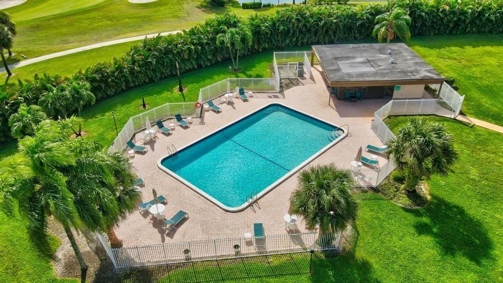 9300 SW 8th Street 422, Boca Raton, FL 33428 — photo 4 of 38