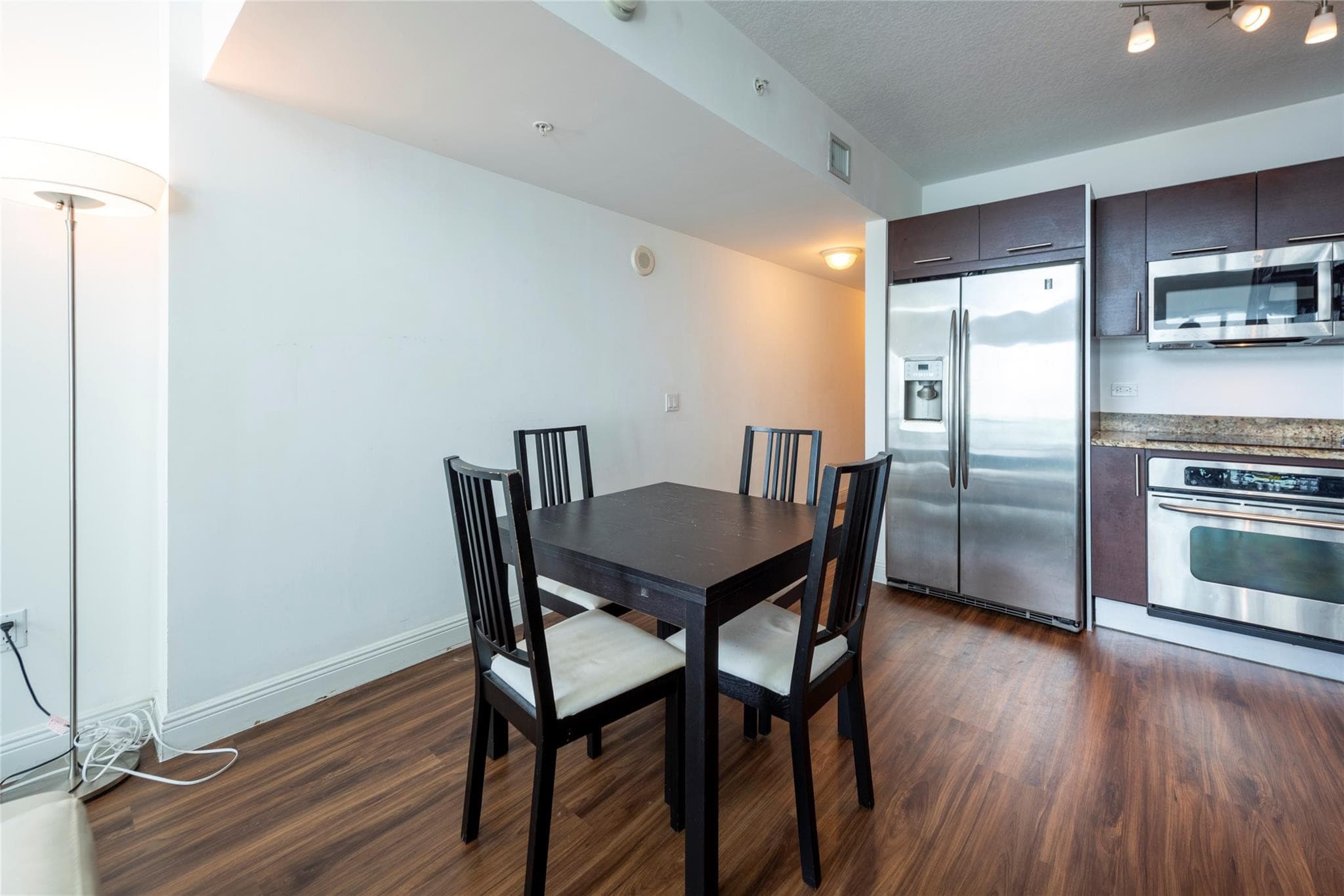 41 SE 5th Street 1315, Miami, FL 33131 — photo 9 of 31