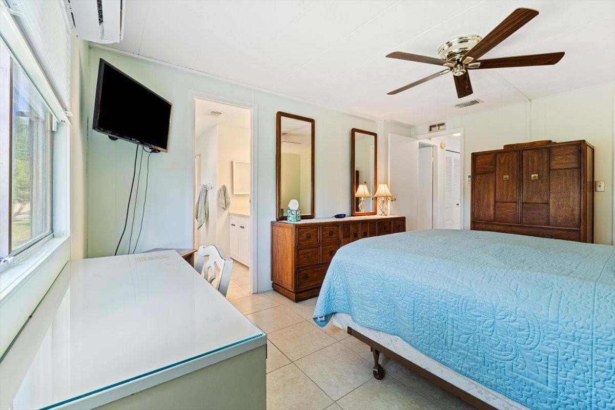 5389 NW 3rd Avenue, Deerfield Beach, FL 33064 — photo 18 of 52
