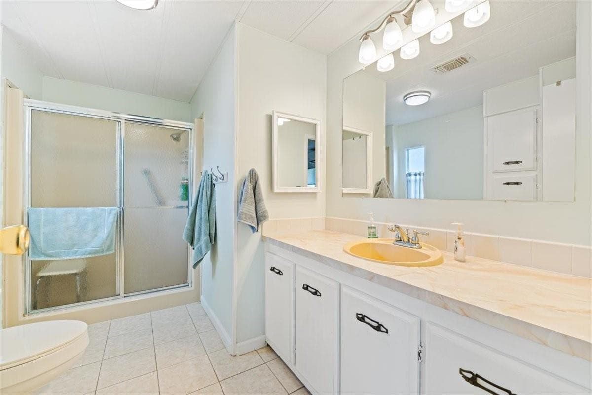 5389 NW 3rd Avenue, Deerfield Beach, FL 33064 — photo 19 of 52