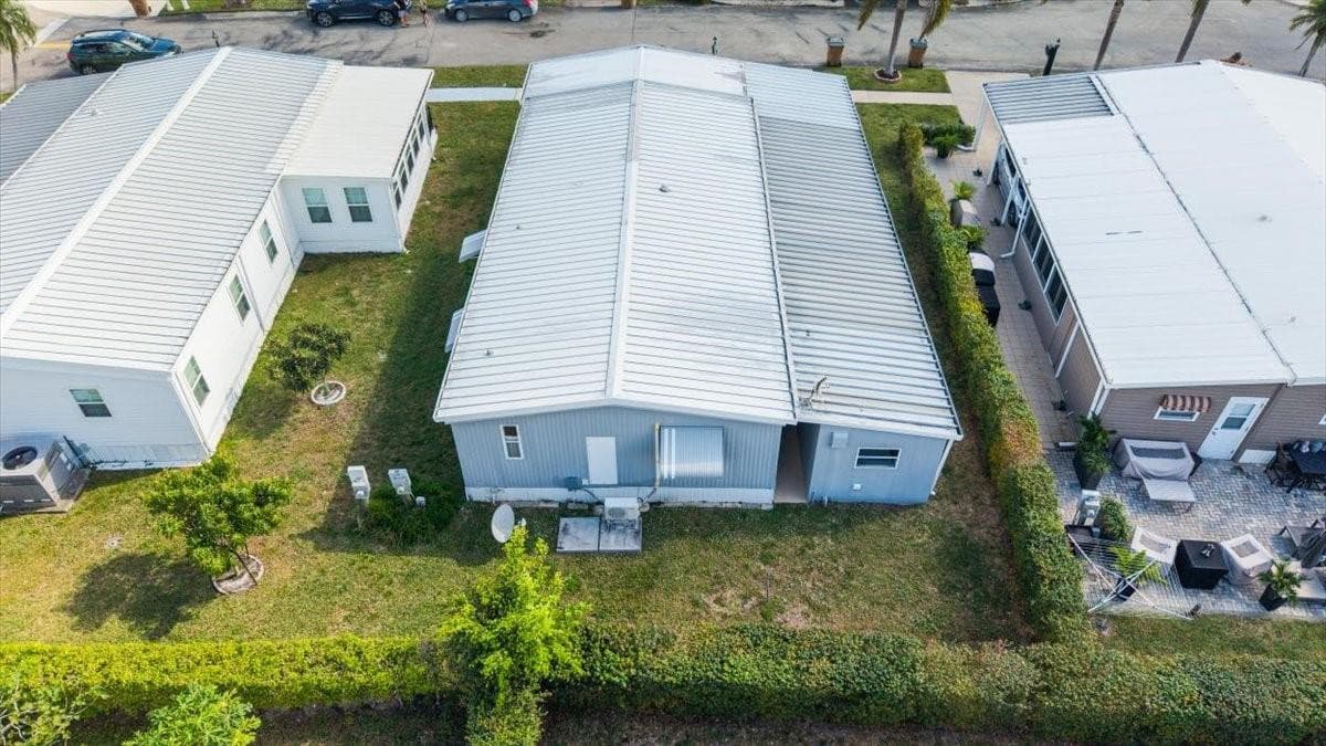 5389 NW 3rd Avenue, Deerfield Beach, FL 33064 — photo 44 of 52