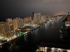 Condominium in Hallandale Beach — photo 26 of 29