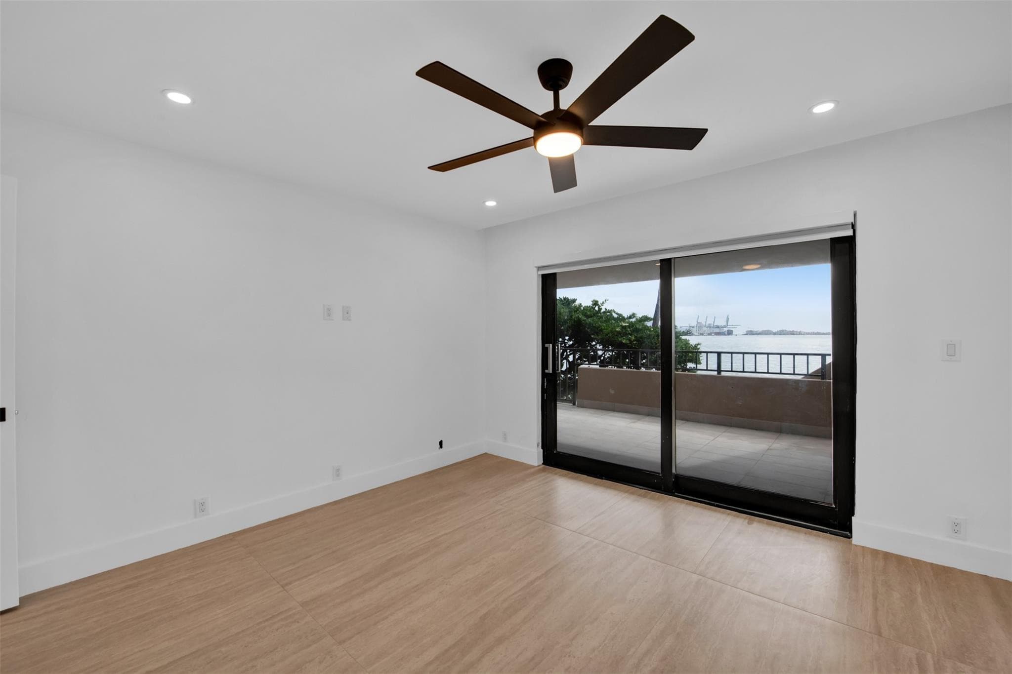 520 E Brickell Key Drive BH25, Miami, FL 33131 — photo 36 of 46