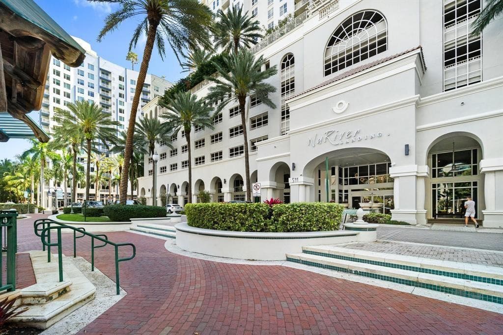 511 SE 5th Avenue 1709, Fort Lauderdale, FL 33301 — photo 25 of 43