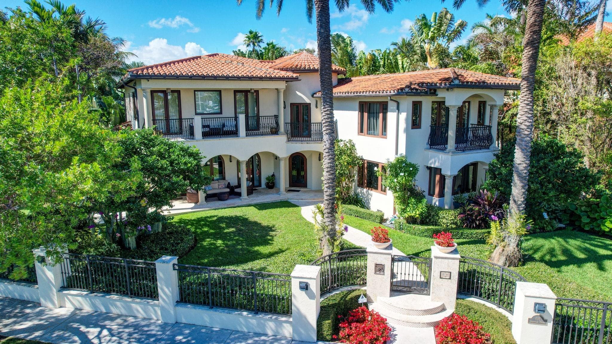 815 Idlewyld Drive, Fort Lauderdale, FL 33301 — photo 9 of 100