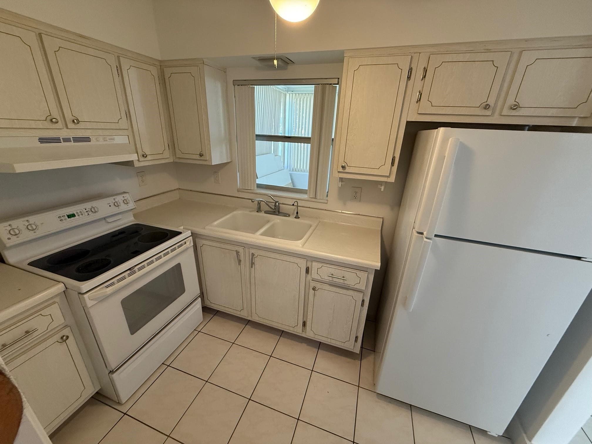 6805 NW 75th Drive, Tamarac, FL 33321 — photo 8 of 28
