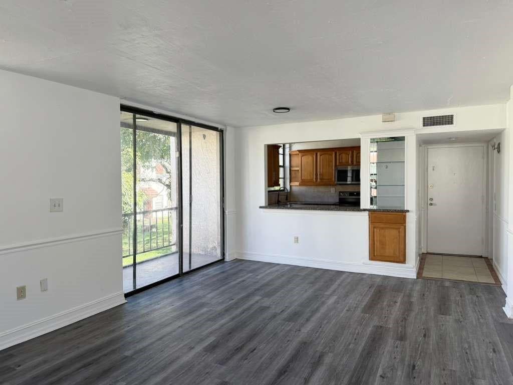 1754 NW 55th Avenue 204, Lauderhill, FL 33313 — photo