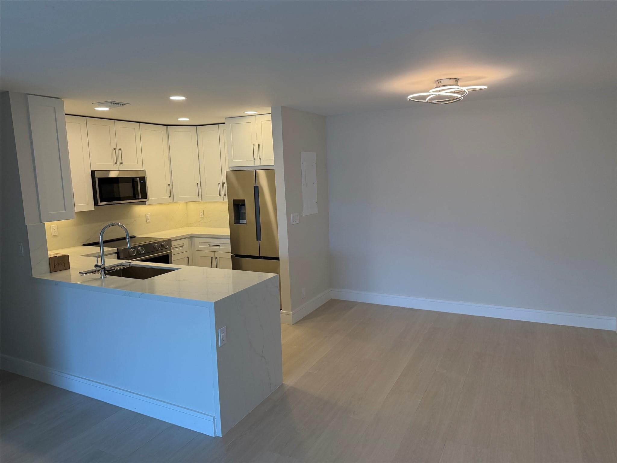 6347 Bay Club Drive 3, Fort Lauderdale, FL 33308 — photo 1 of 11