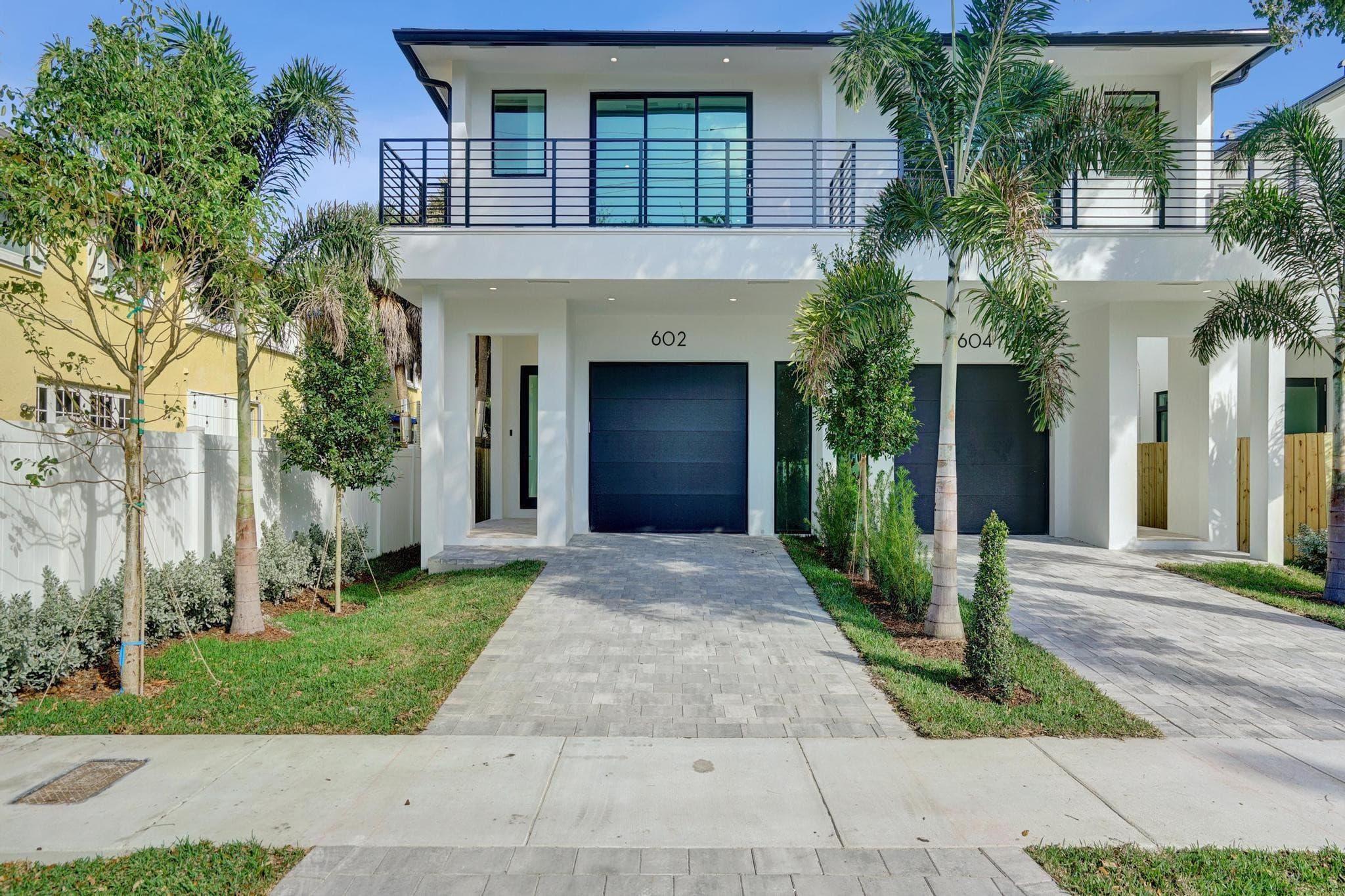 602 SW 7th Avenue, Fort Lauderdale, FL 33315 — photo 1 of 55