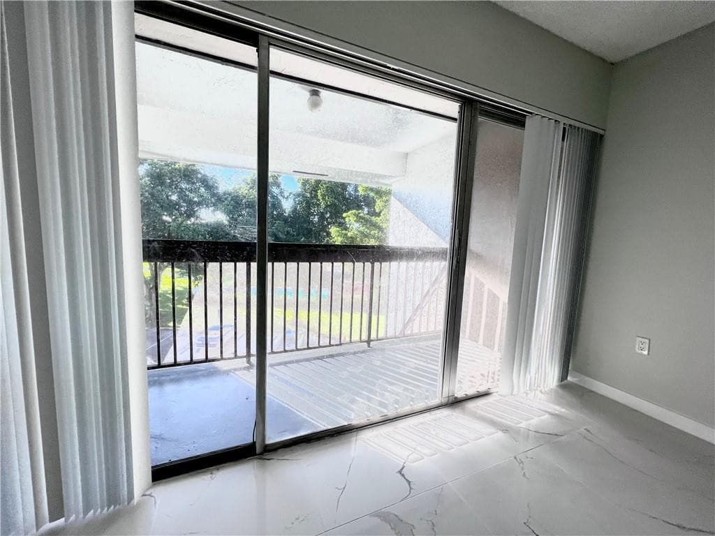 701 N Pine Island Road 303, Plantation, FL 33324 — photo 9 of 20