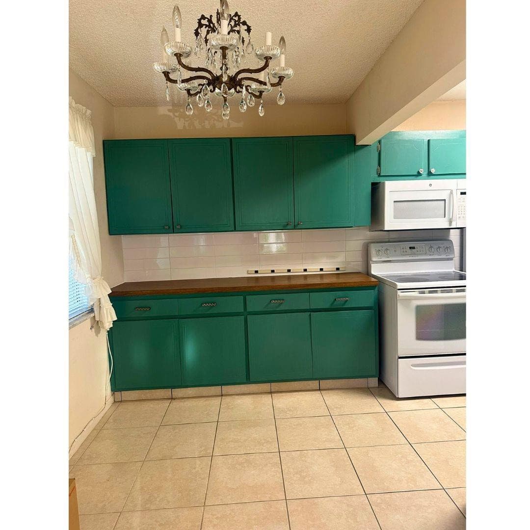 5190 E Sabal Palm Boulevard 201, Tamarac, FL 33319 — photo 10 of 31