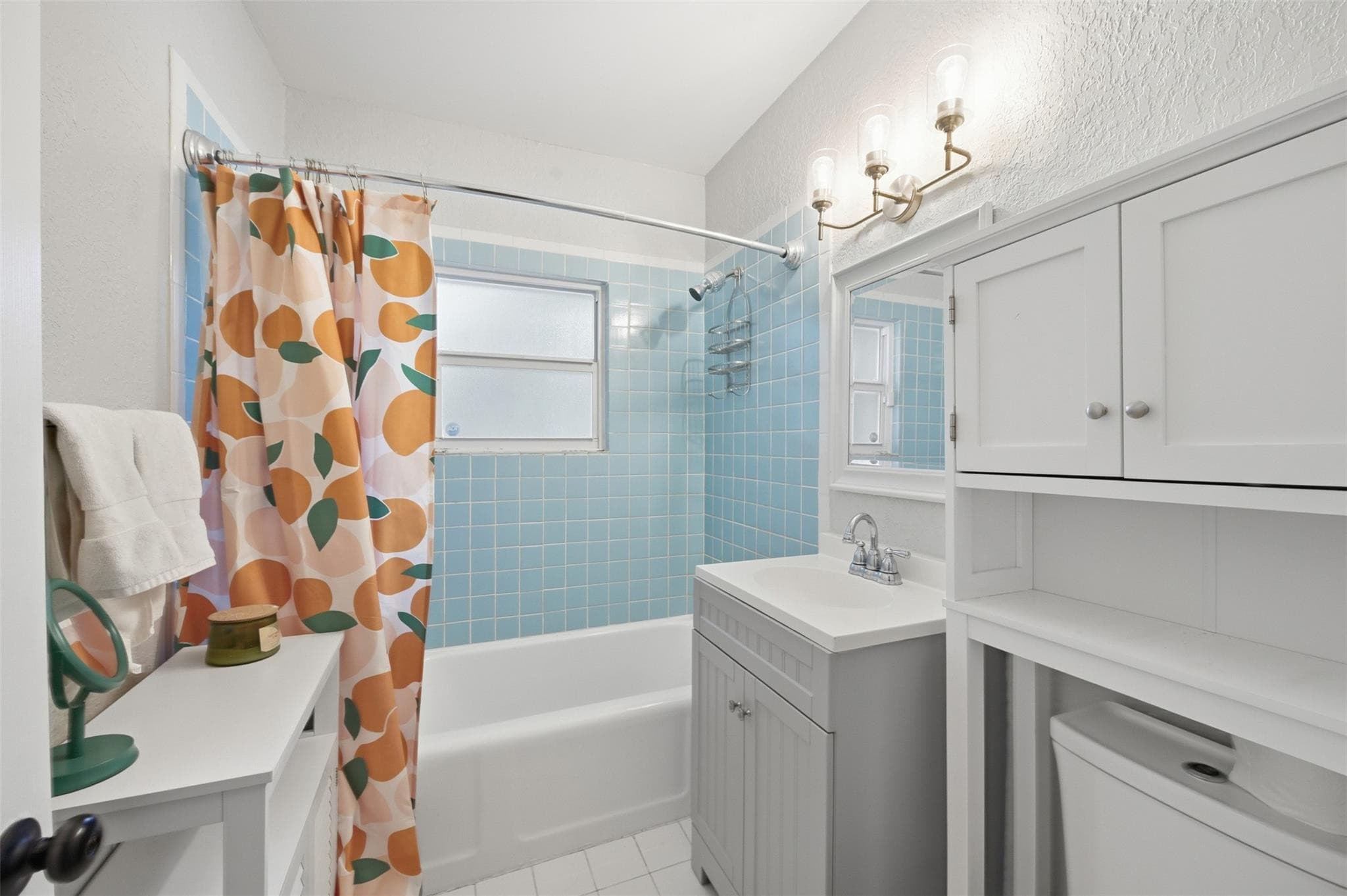 117 S Palmway, Lake Worth Beach, FL 33460 — photo 2 of 35