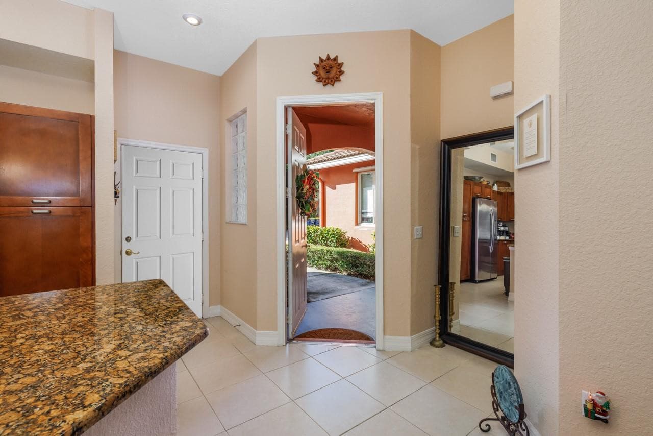 55 SE Palermo Court 105, Stuart, FL 34994 — photo 5 of 40