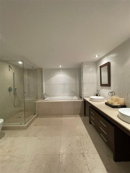 465 Brickell Avenue 1201, Miami, FL 33131 — photo 13 of 30