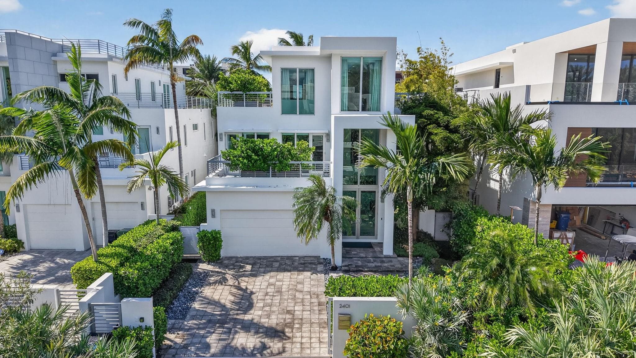 2401 N Atlantic Boulevard, Fort Lauderdale, FL 33305 — photo 11 of 100