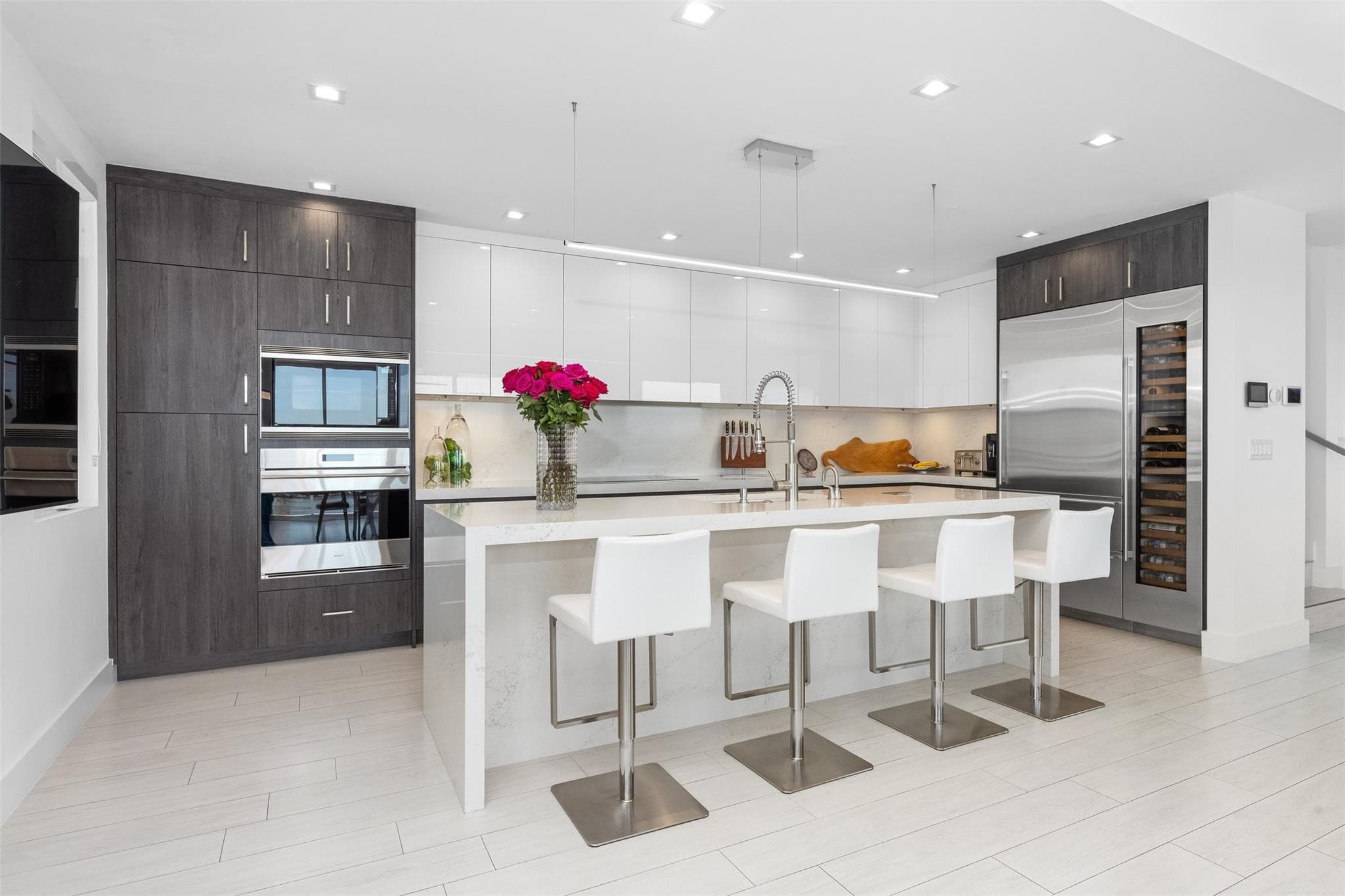 350 Desoto Street, Hollywood, FL 33019 — photo 3 of 62