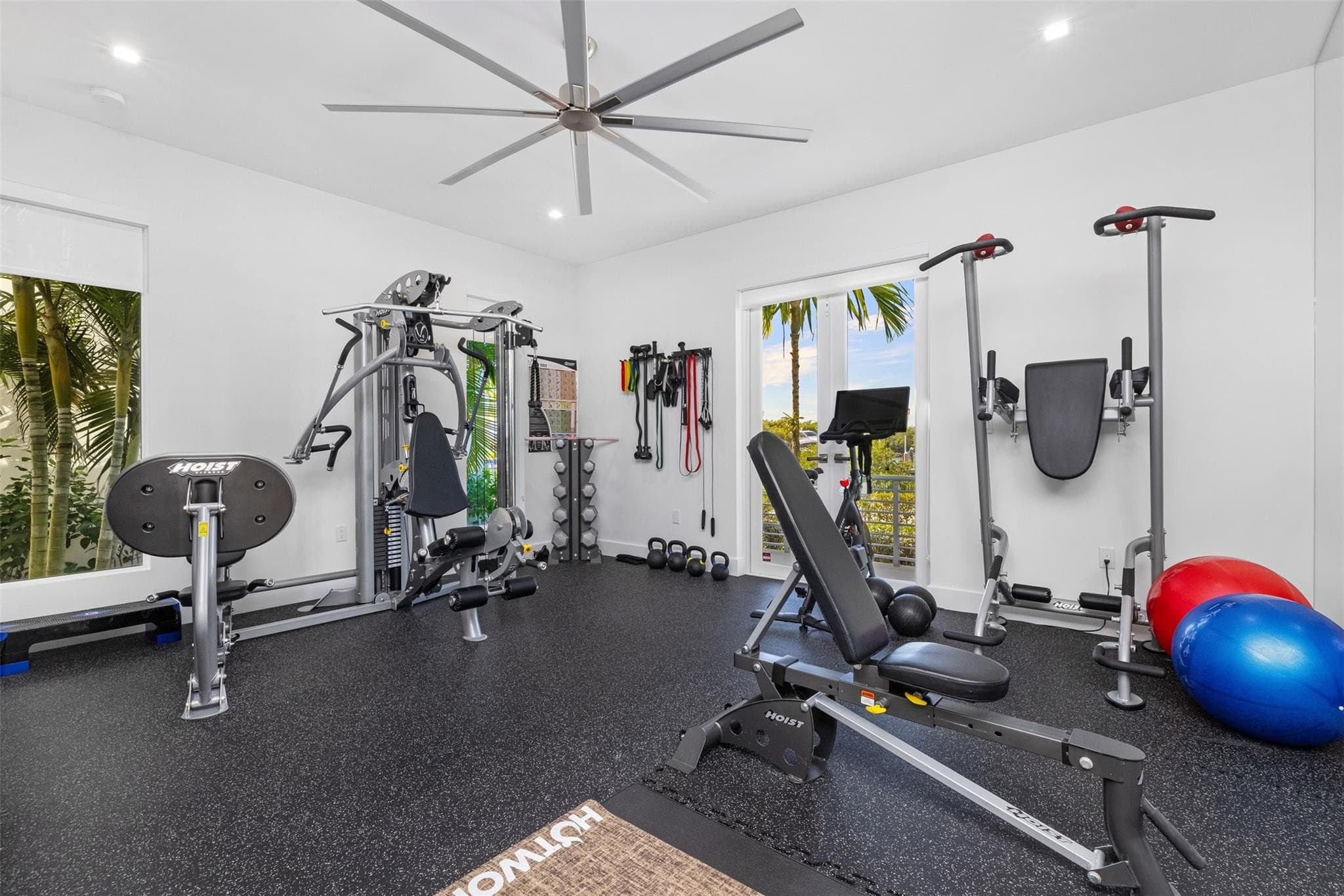 350 Desoto Street, Hollywood, FL 33019 — photo 13 of 62