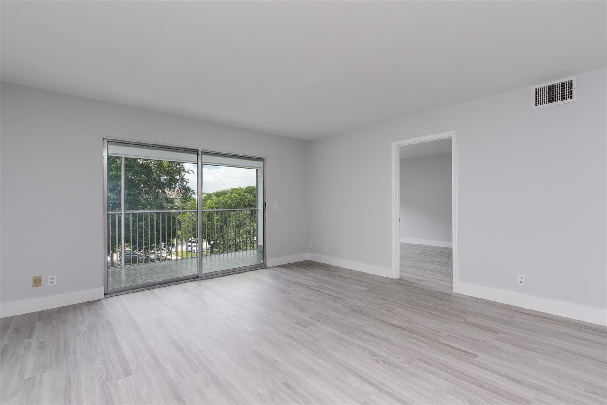 12600 SW 5th Court 408L, Pembroke Pines, FL 33027 — photo 11 of 40
