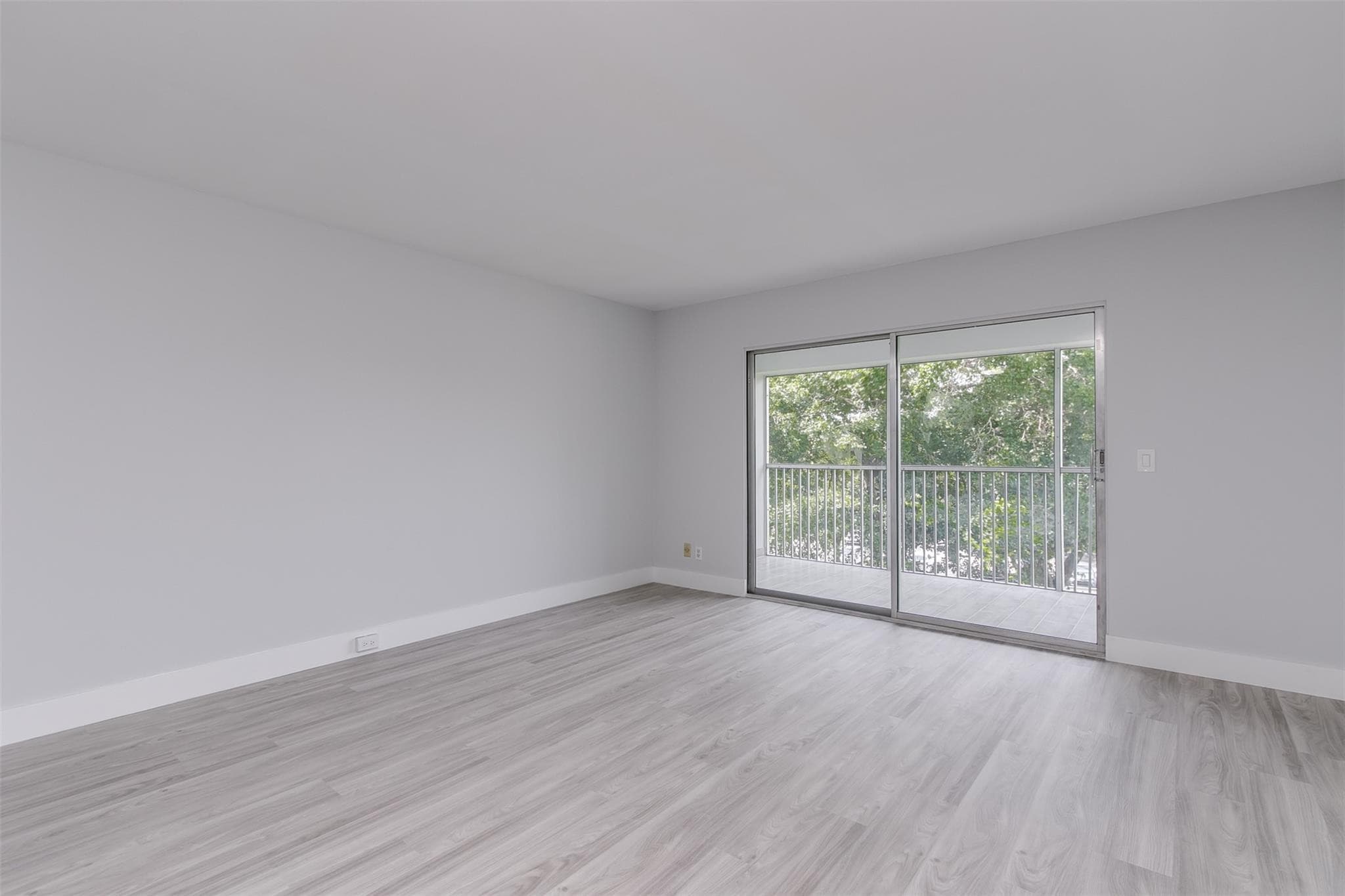 12600 SW 5th Court 408L, Pembroke Pines, FL 33027 — photo 15 of 40
