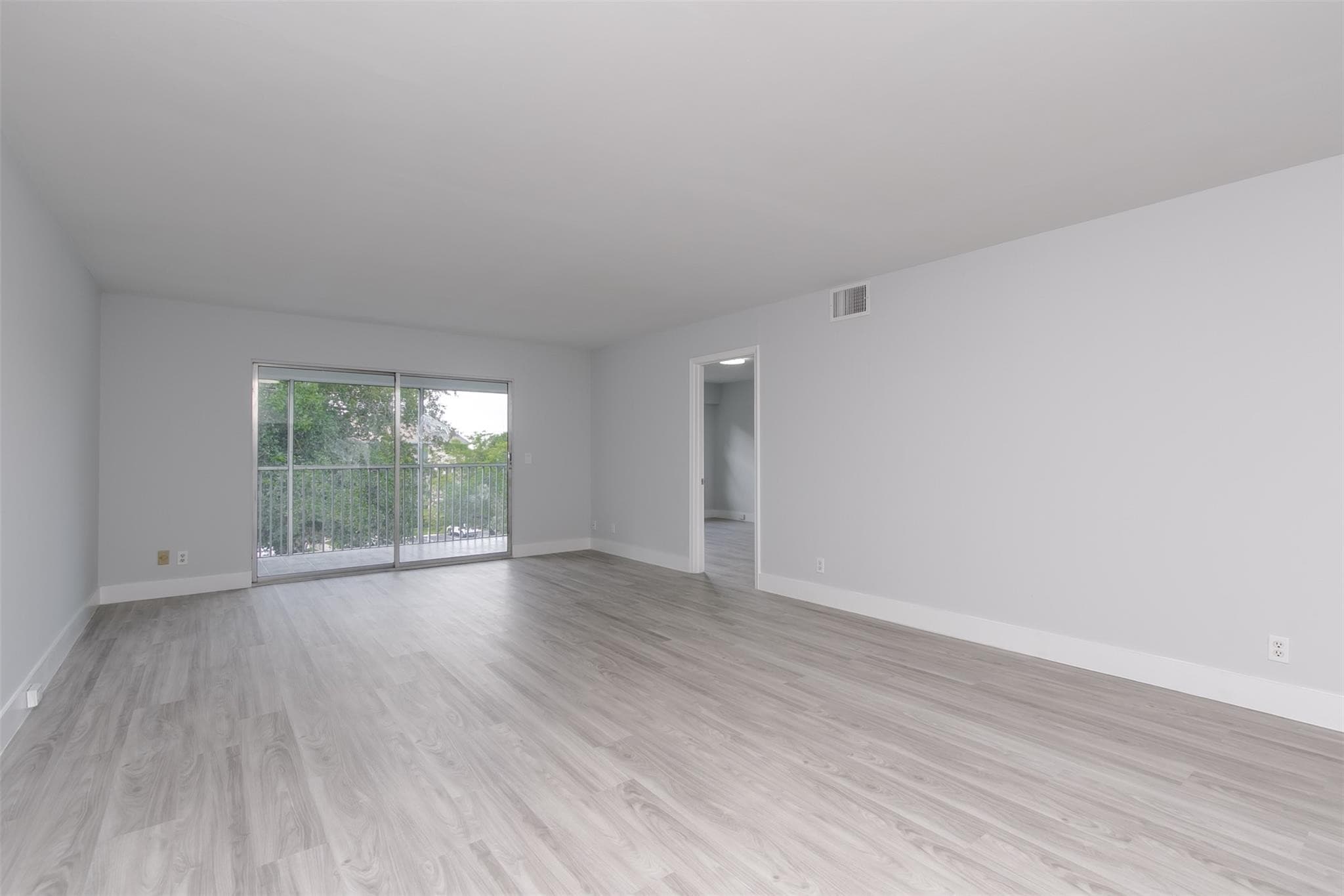 12600 SW 5th Court 408L, Pembroke Pines, FL 33027 — photo 17 of 40