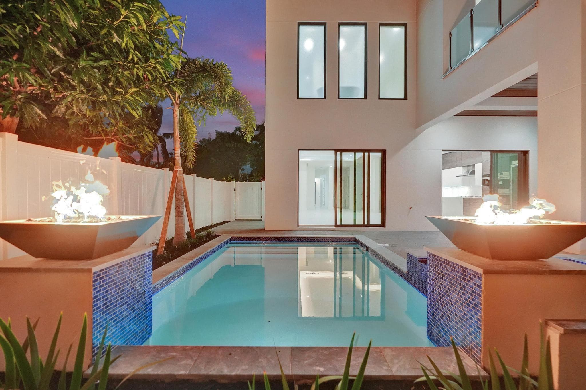 4524 Sea Grape Drive N, Lauderdale-By-The-Sea, FL 33308 — photo 3 of 53