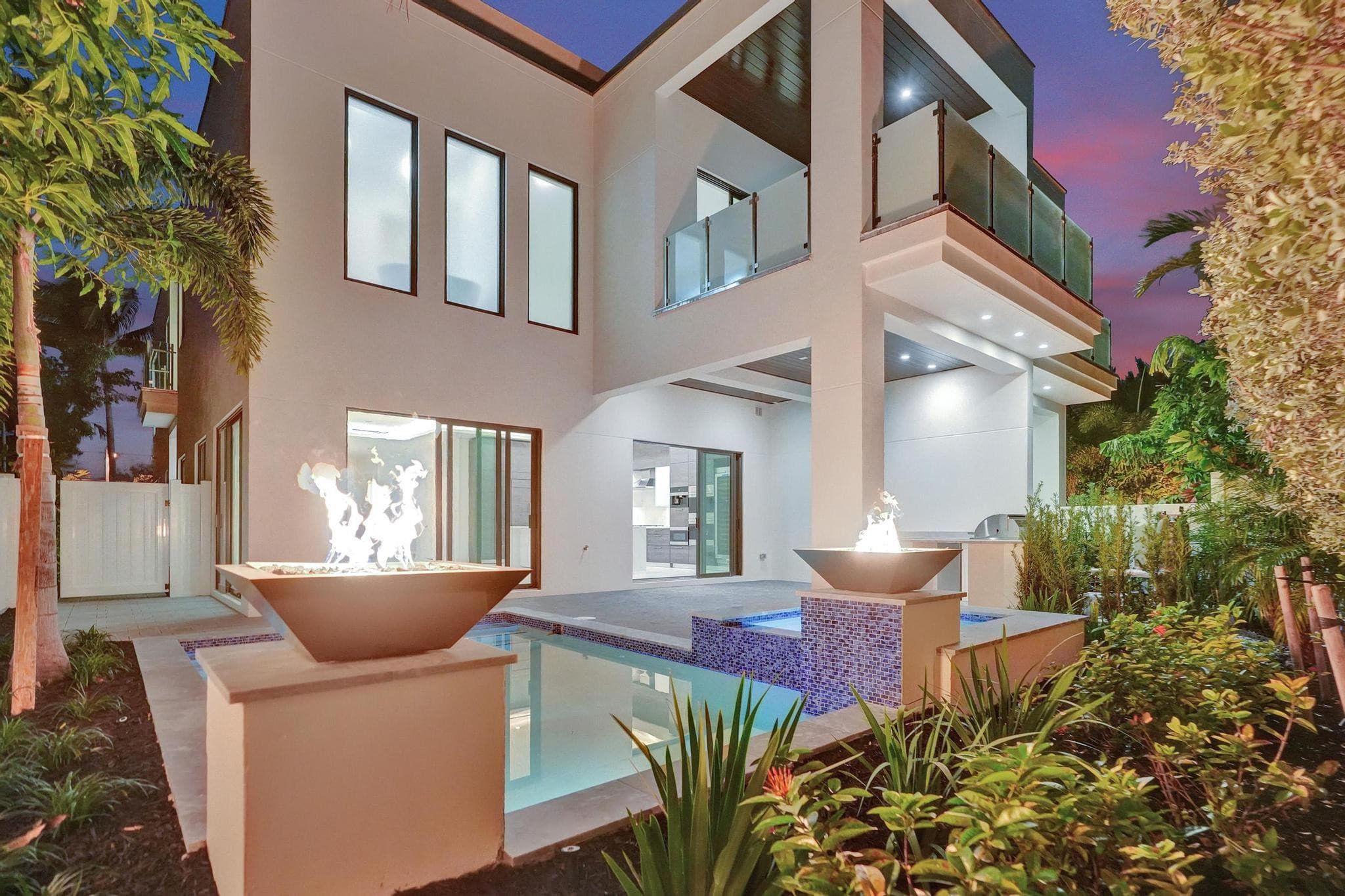 4524 Sea Grape Drive N, Lauderdale-By-The-Sea, FL 33308 — photo 4 of 53