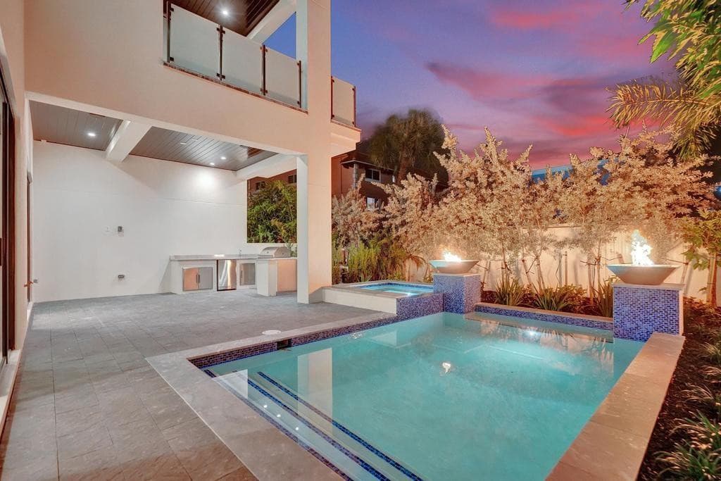 4524 Sea Grape Drive N, Lauderdale-By-The-Sea, FL 33308 — photo 5 of 53