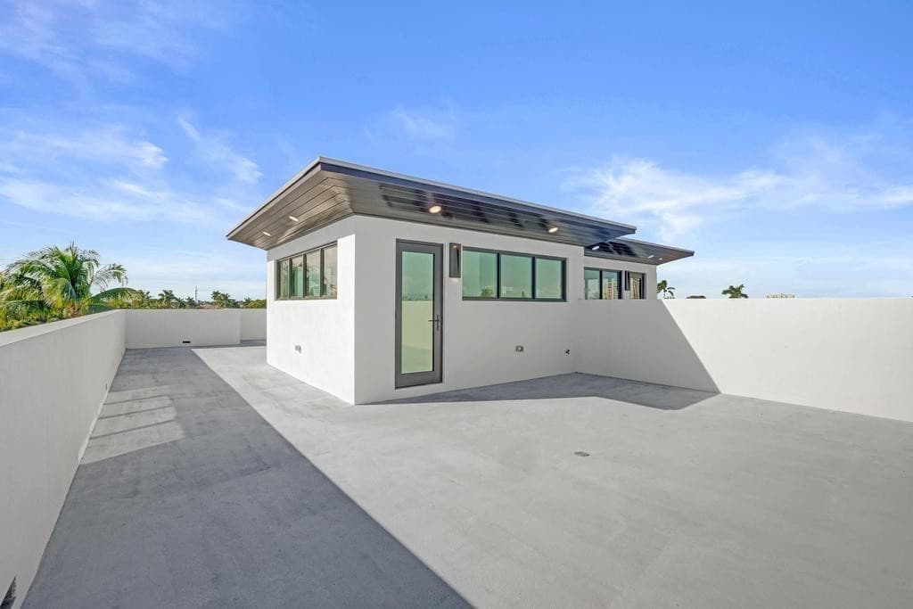 4524 Sea Grape Drive N, Lauderdale-By-The-Sea, FL 33308 — photo 33 of 53
